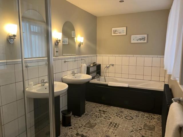 Albert Cottage Hotel Іст-Каус Екстер'єр фото